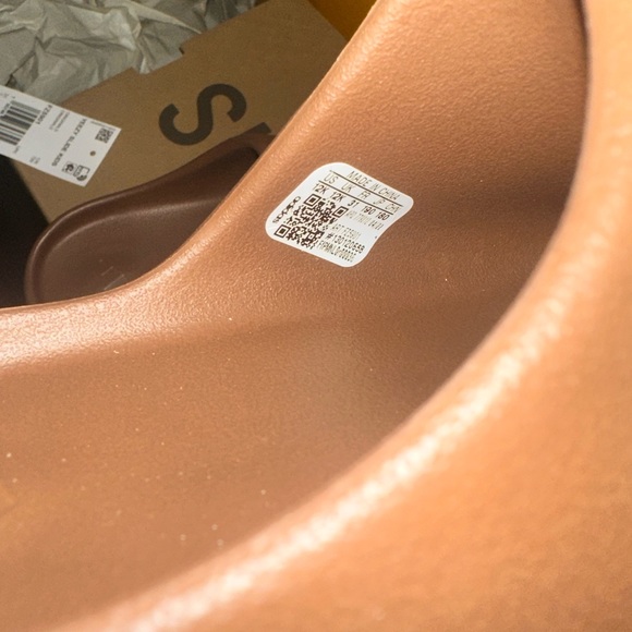 NWT Yeezy flax slide - Picture 5 of 8